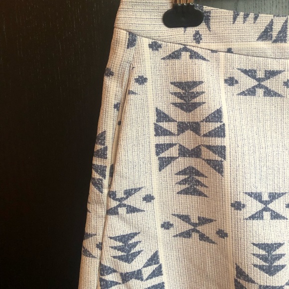 Skies Are a blue Skort - Picture 3 of 3